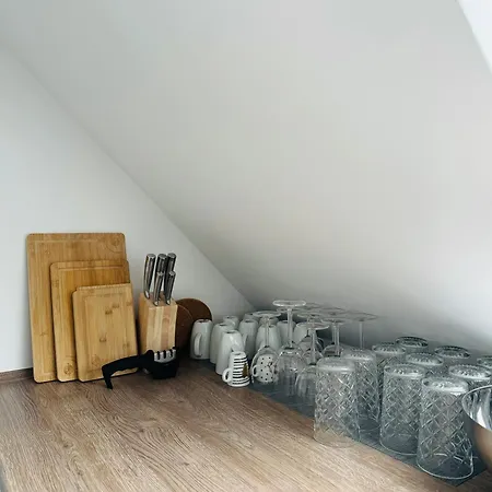 Traumhaftes Familiendomizil In - 500m, Kostenlos Parken, Garten Apartment *
