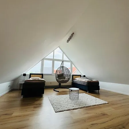 Traumhaftes Familiendomizil In - 500m, Kostenlos Parken, Garten Apartment *